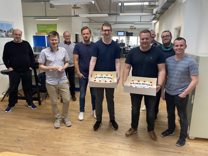 Udvikling med talkiing kage